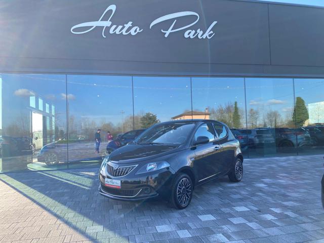 LANCIA Ypsilon Nero metallizzato