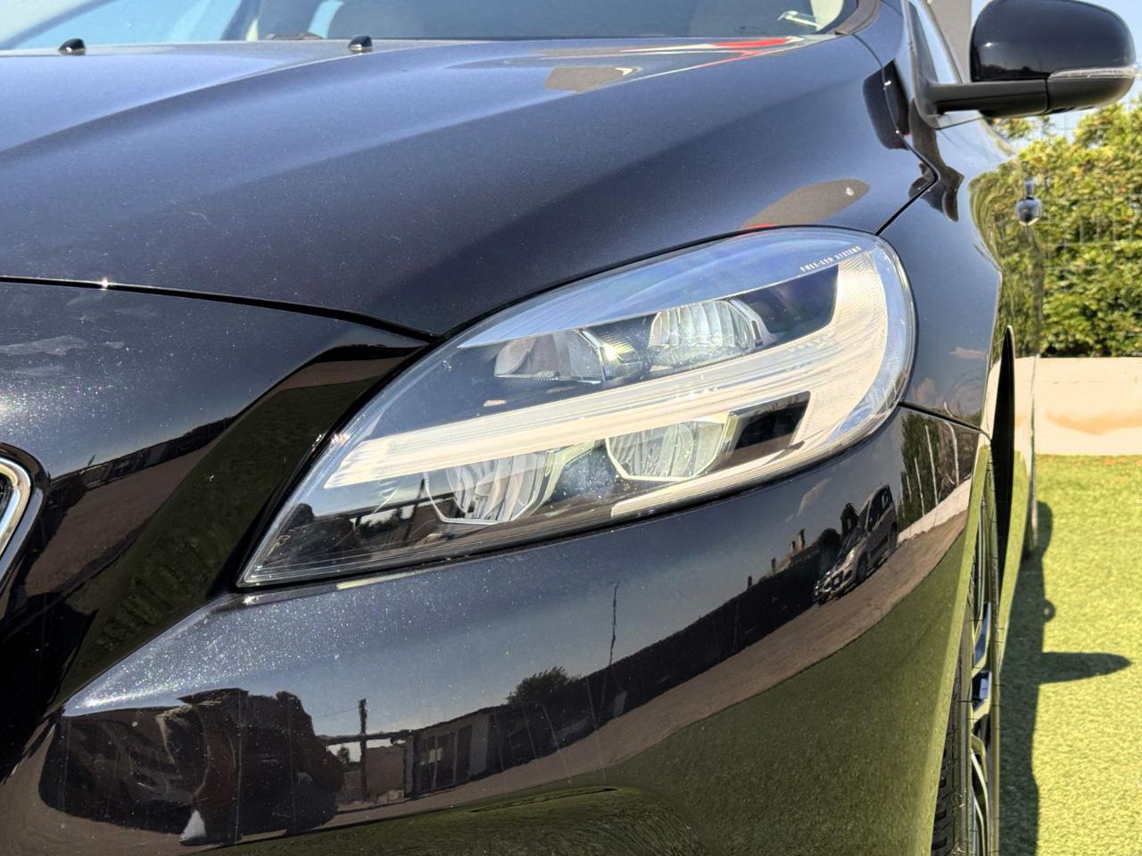 VOLVO V40 D2 2.0d 120cv Geartronic Business Plus - 32