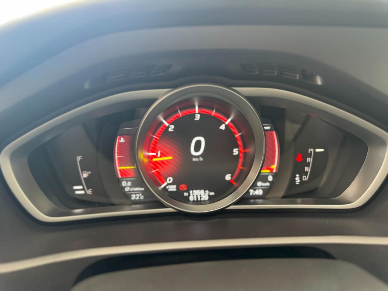 VOLVO V40 D2 2.0d 120cv Geartronic Business Plus - 20