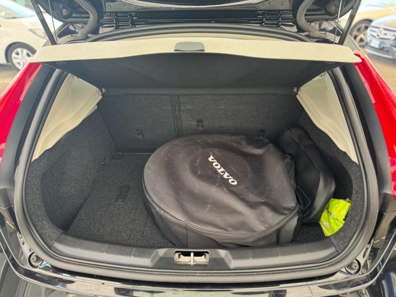 VOLVO V40 D2 2.0d 120cv Geartronic Business Plus - 24