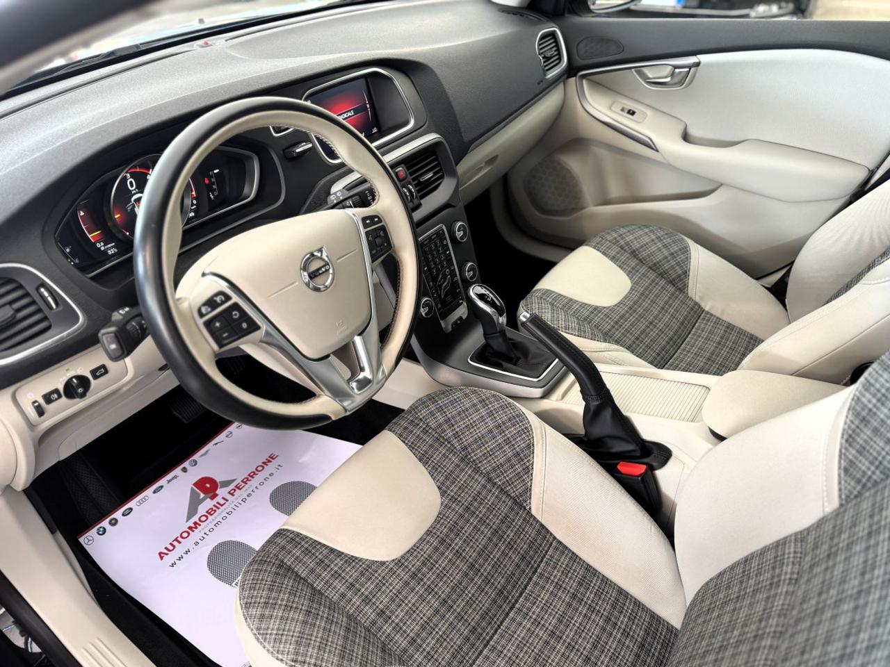 VOLVO V40 D2 2.0d 120cv Geartronic Business Plus - 5