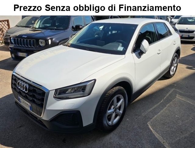AUDI Q2 Bianco metallizzato