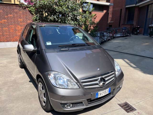 MERCEDES-BENZ A 180 Grigio scuro metallizzato