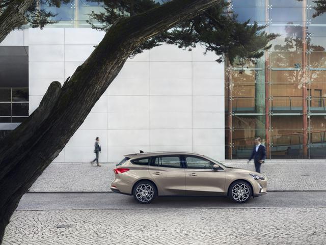 FORD Focus Grigio metallizzato