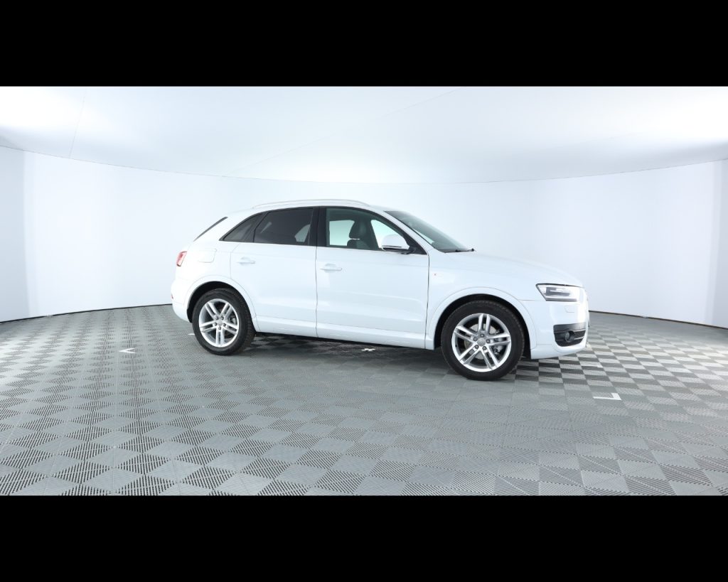 AUDI Q3 I 2011 -  2.0 tdi Business quattro 177cv s-tronic - 7