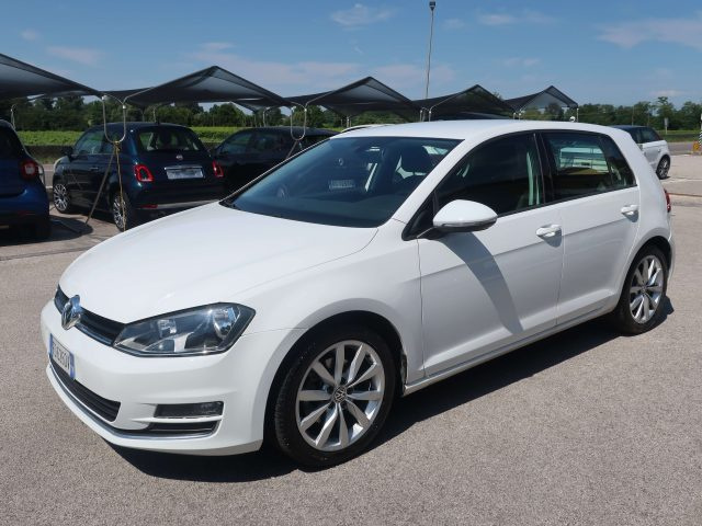 VOLKSWAGEN Golf Bianco pastello