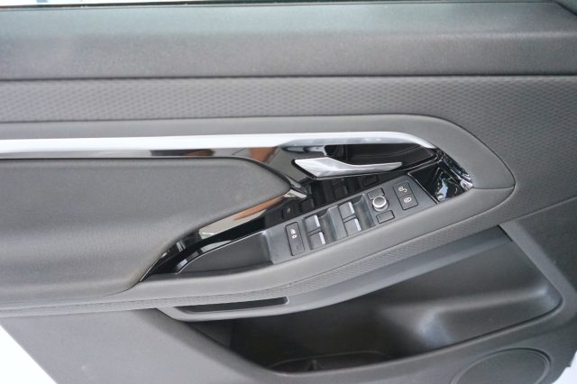 LAND ROVER Range Rover Evoque 33