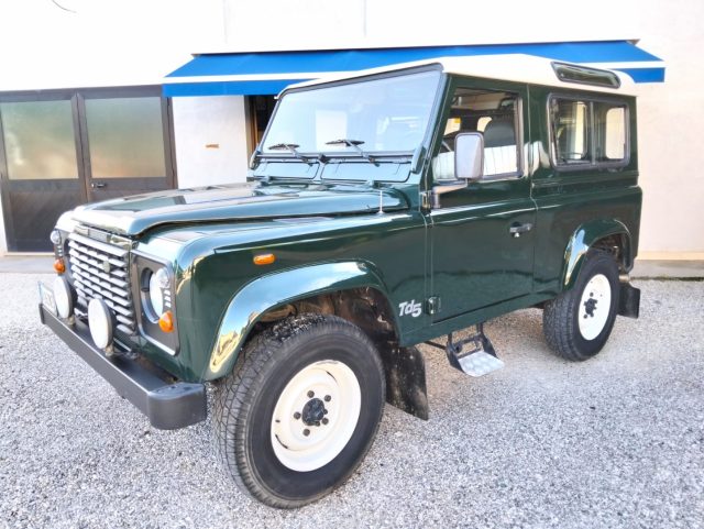LAND ROVER Defender Verde pastello