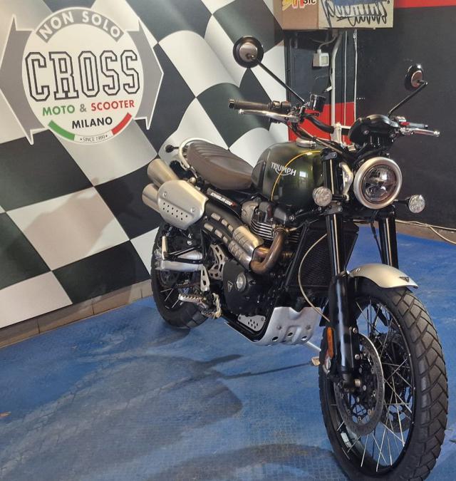 TRIUMPH Scrambler 1200 XC Verde metallizzato
