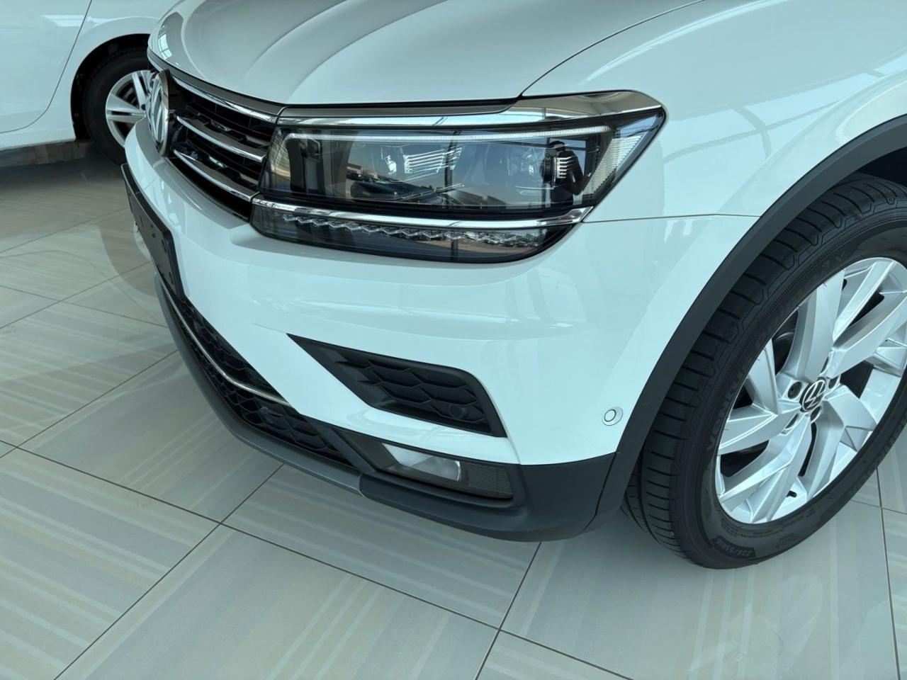 VOLKSWAGEN Tiguan 2.0 TDI SCR DSG Advanced BMT - 6