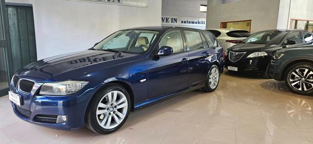 BMW 320 Blu metallizzato