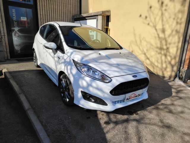 FORD Fiesta Bianco metallizzato