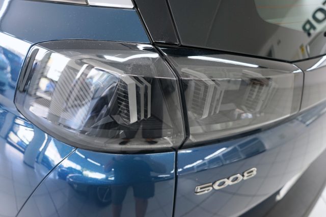 PEUGEOT 5008 27