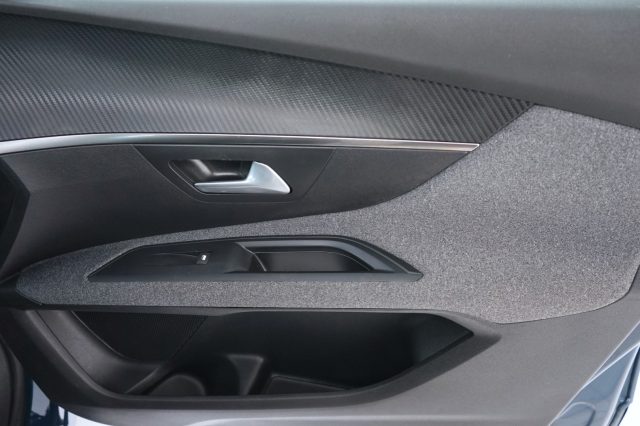 PEUGEOT 5008 39