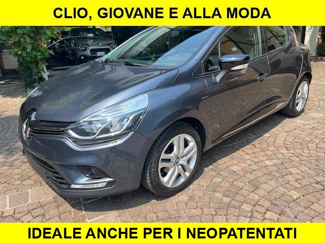 RENAULT Clio Grigio scuro metallizzato