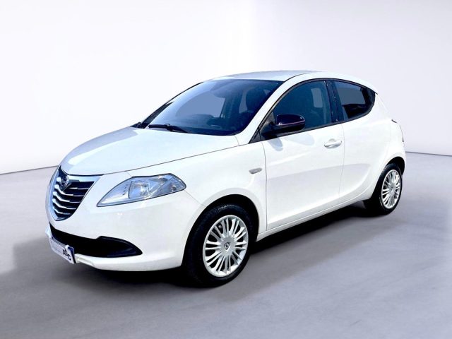 LANCIA Ypsilon Bianco pastello