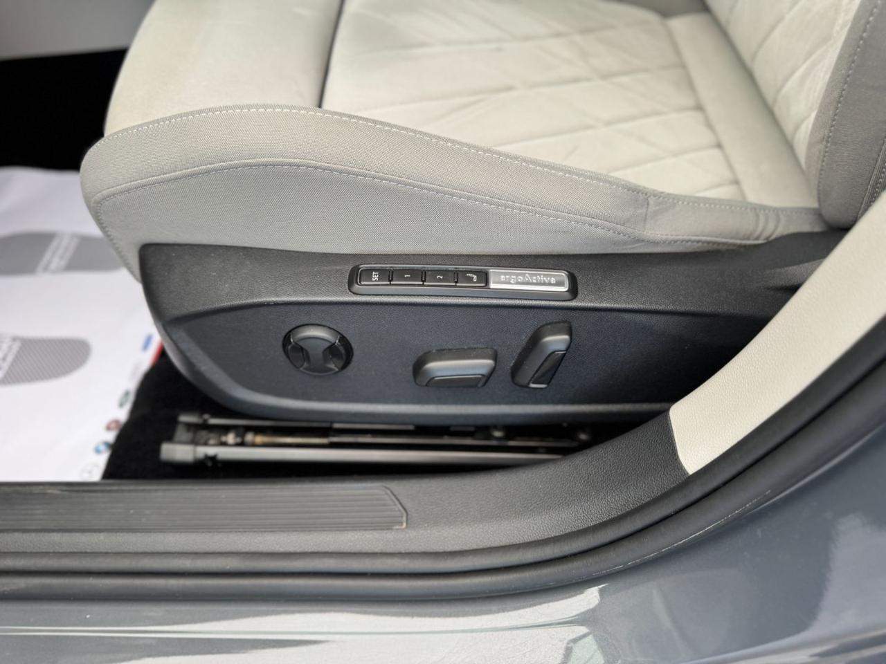 VOLKSWAGEN Golf 2.0 TDI 150cv DSG Style (Led/App/Navi) - 21