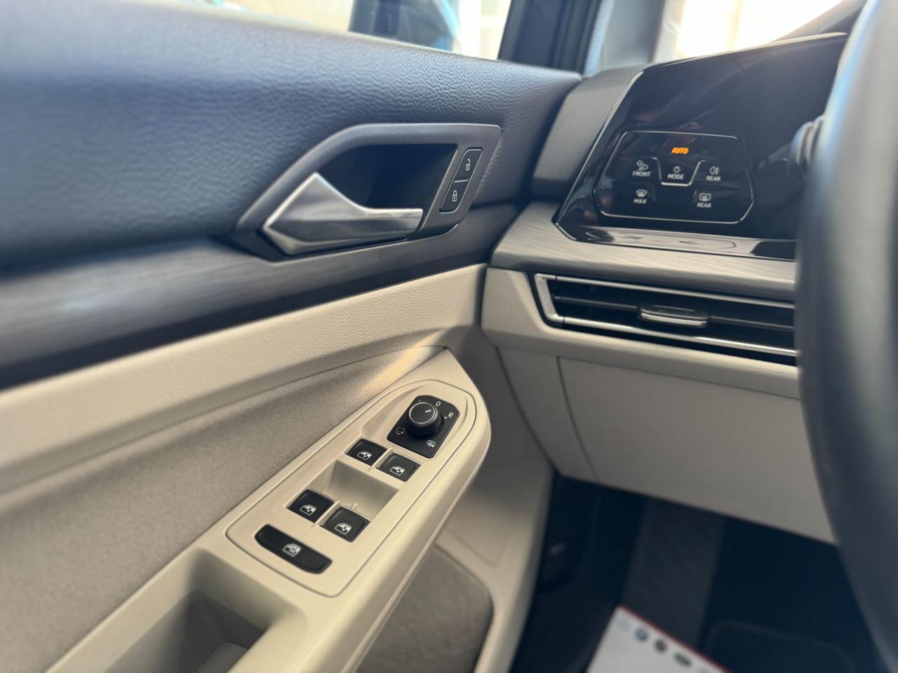 VOLKSWAGEN Golf 2.0 TDI 150cv DSG Style (Led/App/Navi) - 33