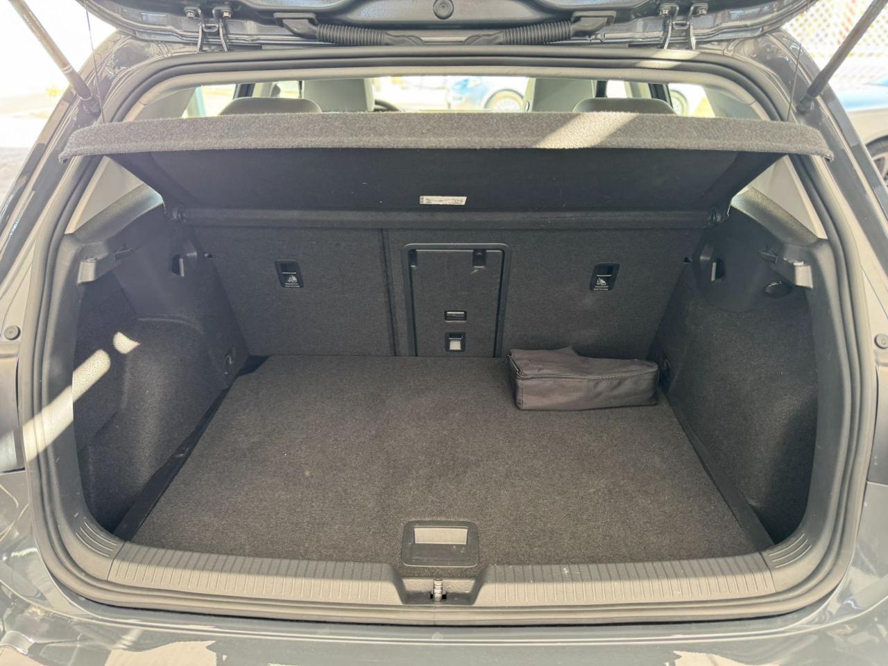 VOLKSWAGEN Golf 2.0 TDI 150cv DSG Style (Led/App/Navi) - 34