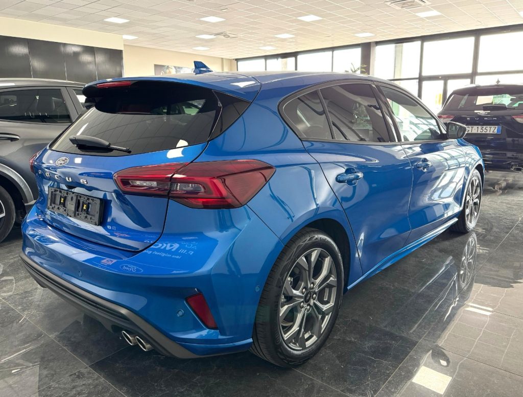 FORD Focus 1.5 EcoBlue 115 CV automatico 5p. ST-Line - 4