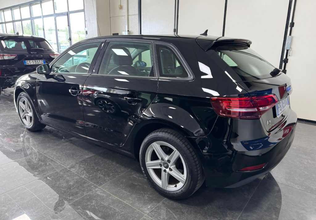AUDI A3 SPB 1.6 TDI 116 CV S-Tronic Business - 6