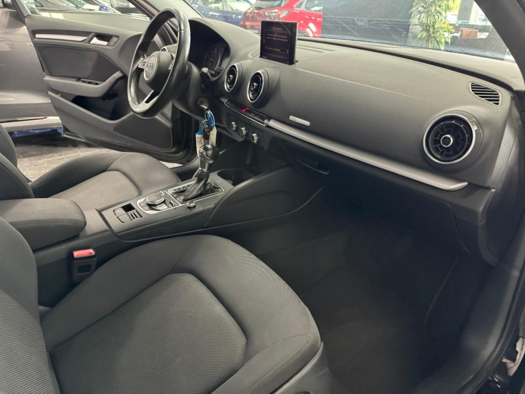 AUDI A3 SPB 1.6 TDI 116 CV S-Tronic Business - 9