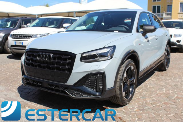AUDI Q2 Grigio pastello