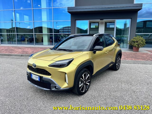 TOYOTA Yaris Cross Oro metallizzato