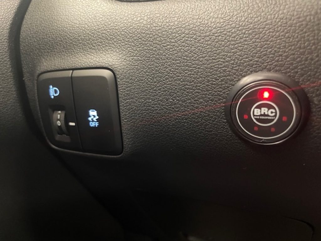 HYUNDAI i10 III 2023 -  1.0 econext Gpl Connectline - 16