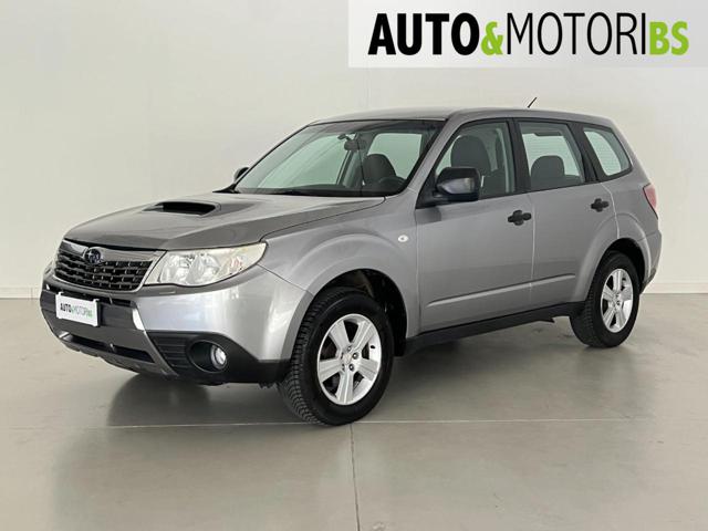 SUBARU Forester Argento metallizzato