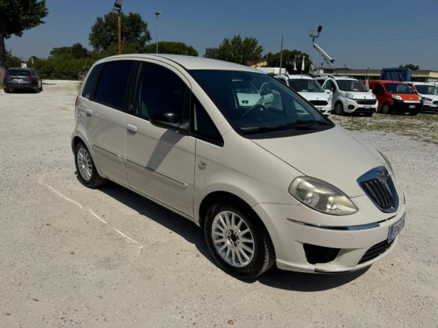 LANCIA MUSA Bianco metallizzato