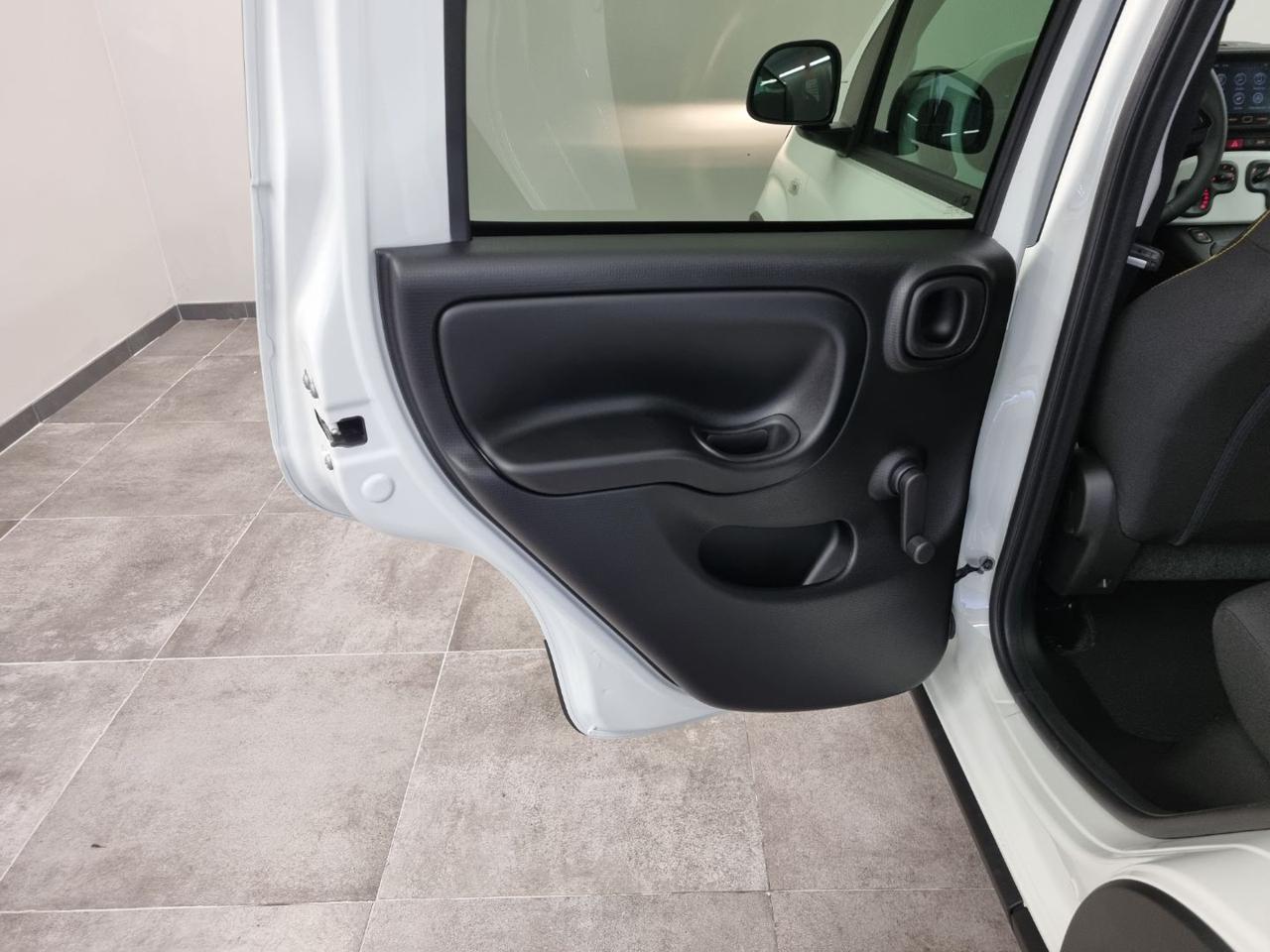 FIAT Panda 1.0 FireFly S&S Hybrid Pandina - 28