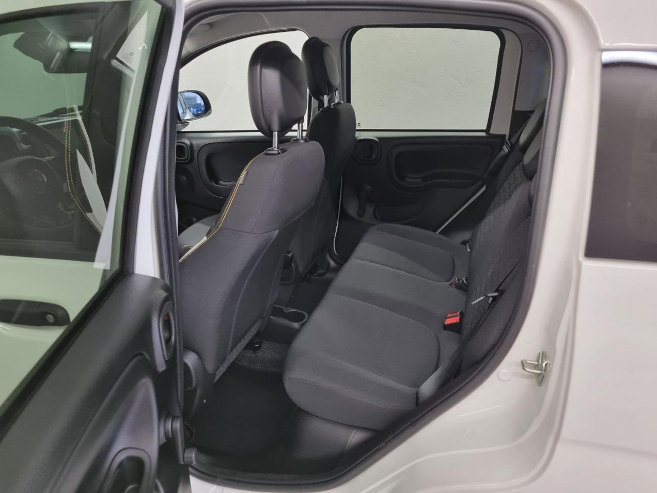 FIAT Panda 1.0 FireFly S&S Hybrid Pandina - 10