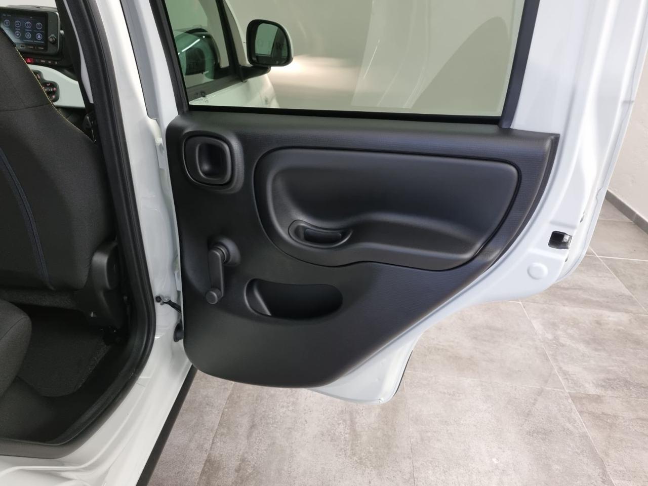 FIAT Panda 1.0 FireFly S&S Hybrid Pandina - 17