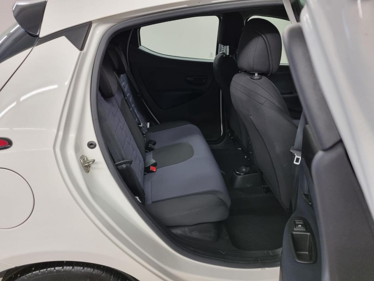 LANCIA Ypsilon 1.0 FireFly 5 porte S&S Hybrid Platino - 22