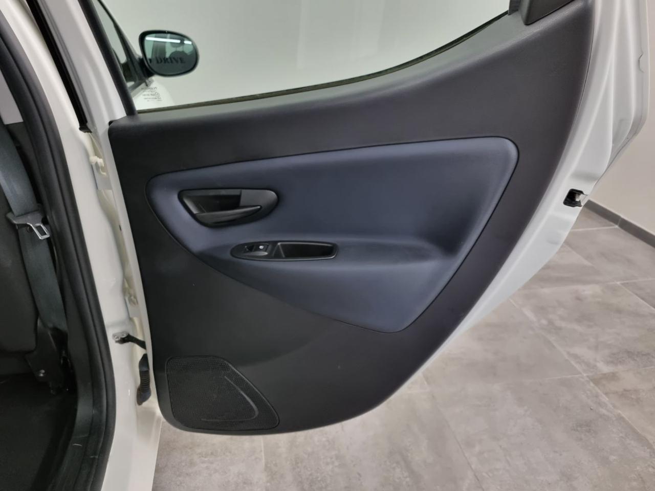 LANCIA Ypsilon 1.0 FireFly 5 porte S&S Hybrid Platino - 21