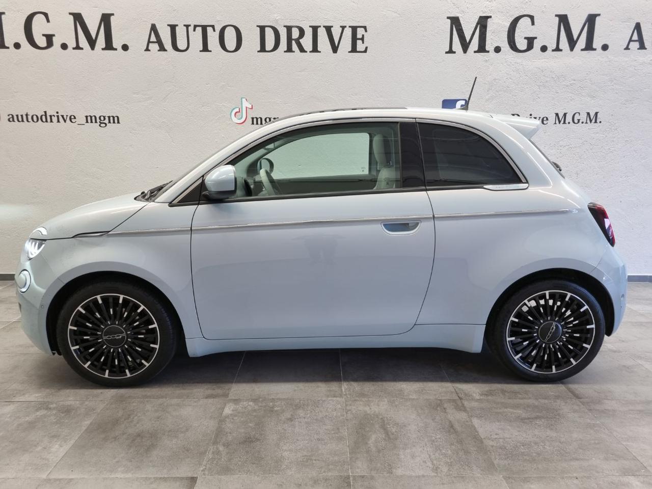 FIAT 500e 42 kWh La Prima - 2