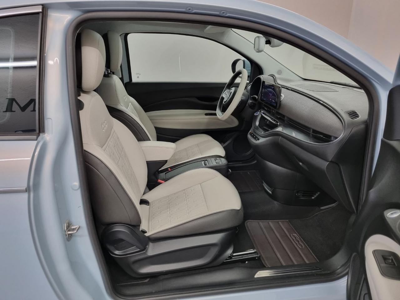 FIAT 500e 42 kWh La Prima - 8