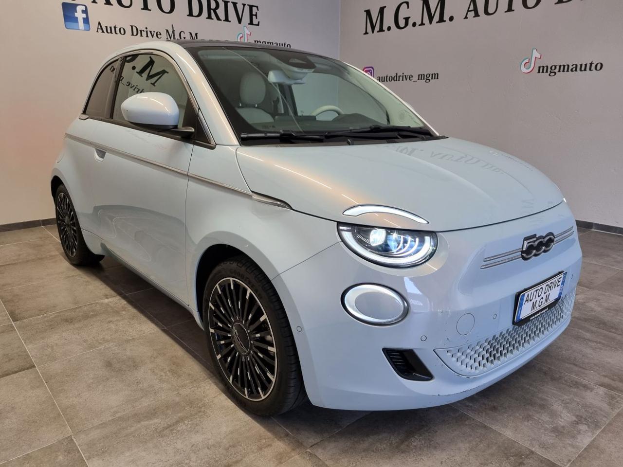 FIAT 500e 42 kWh La Prima - 32
