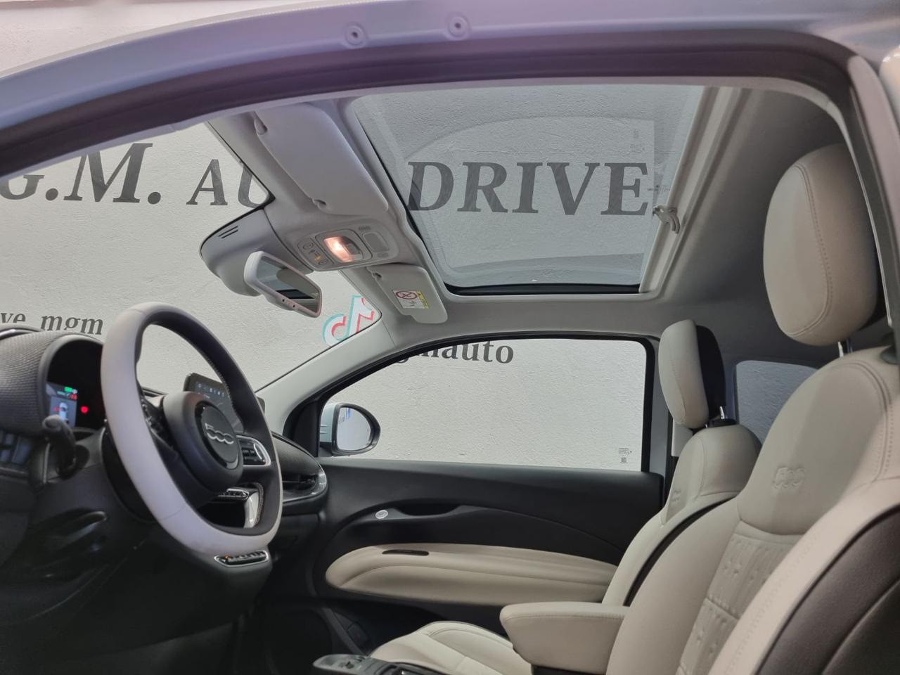 FIAT 500e 42 kWh La Prima - 30