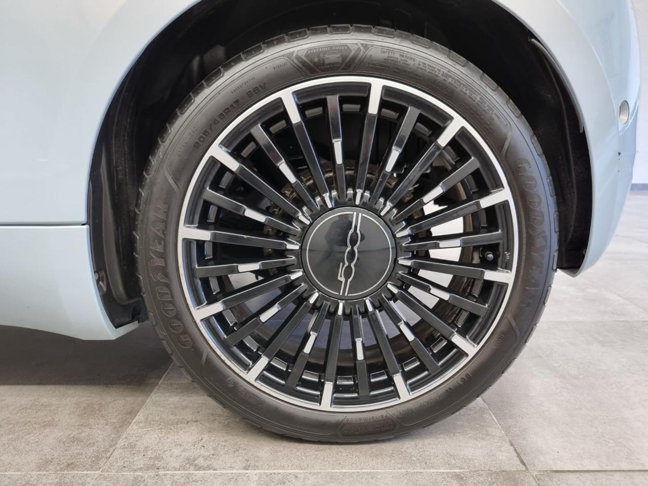 FIAT 500e 42 kWh La Prima - 14