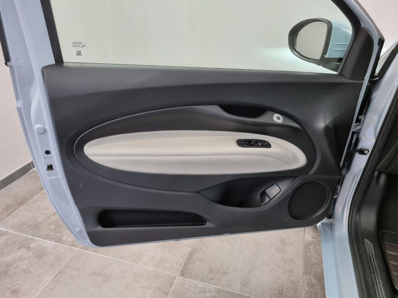 FIAT 500e 42 kWh La Prima - 22