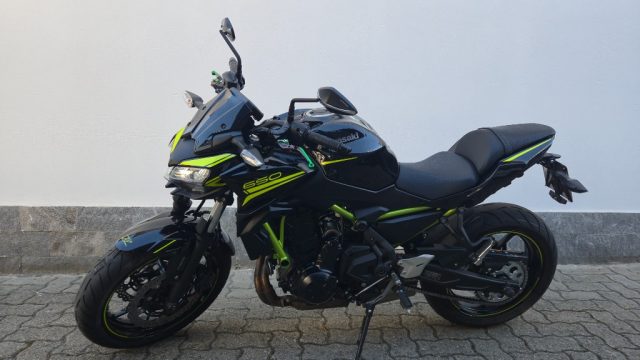 KAWASAKI Z 650 Nero pastello