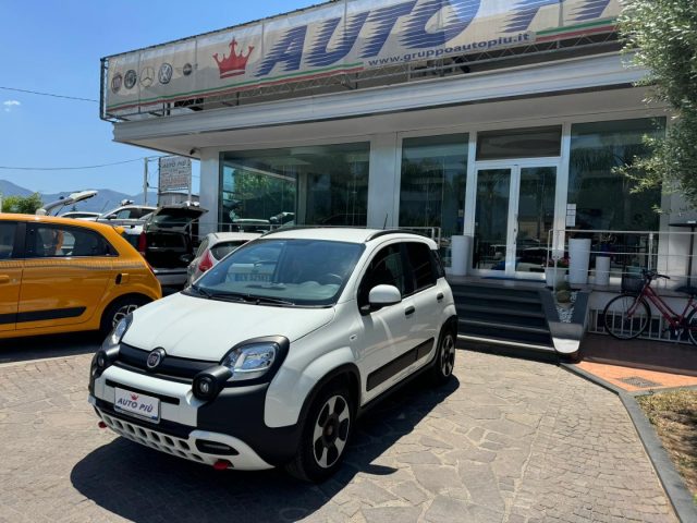 FIAT Panda Cross Bianco metallizzato