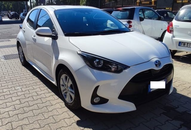 TOYOTA Yaris Bianco metallizzato