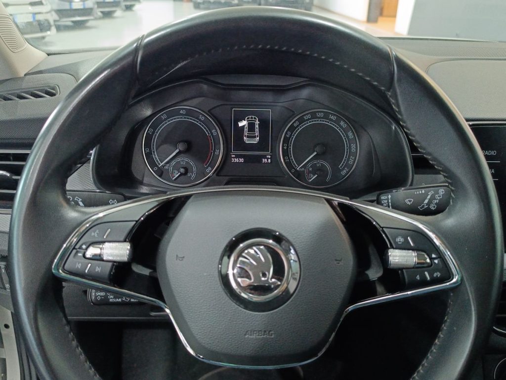 SKODA Kamiq 1.0 G-Tec Ambition - 17