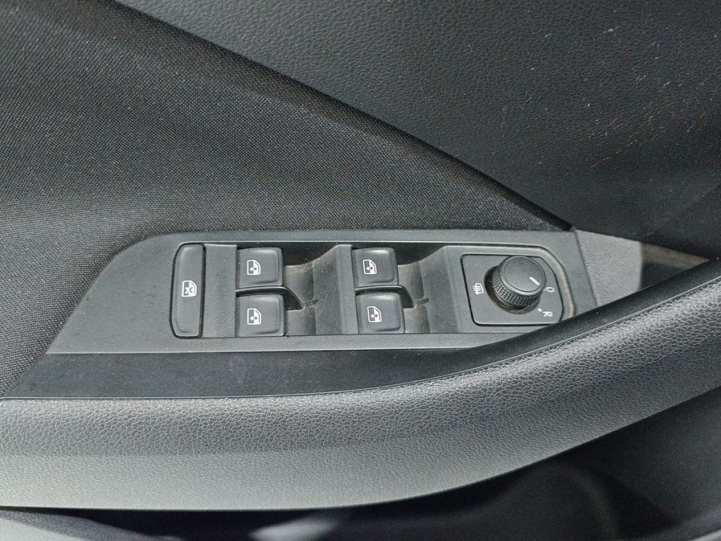 SKODA Kamiq 1.0 G-Tec Ambition - 20