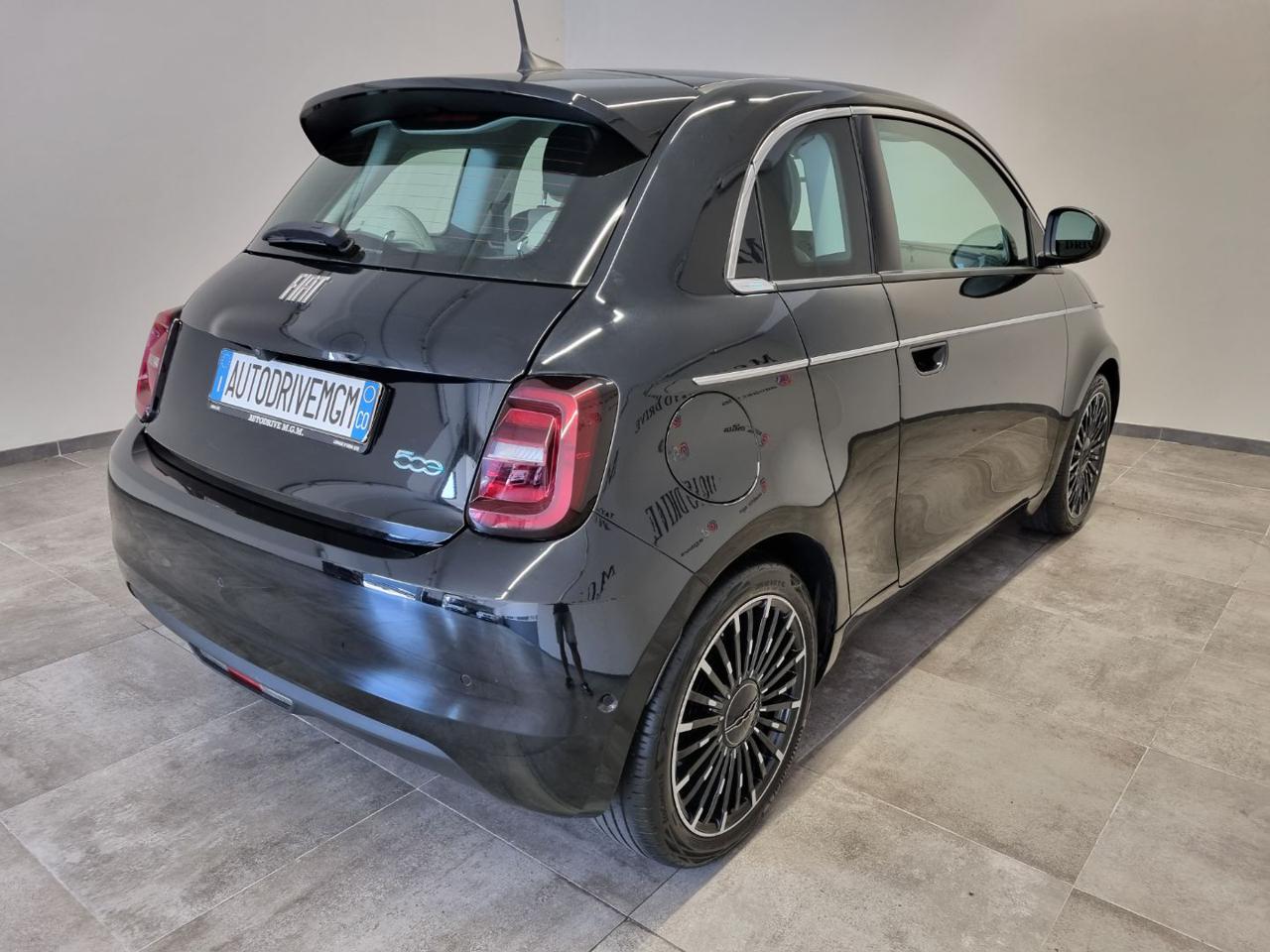 FIAT 500e 3+1 42 kWh La Prima - 20