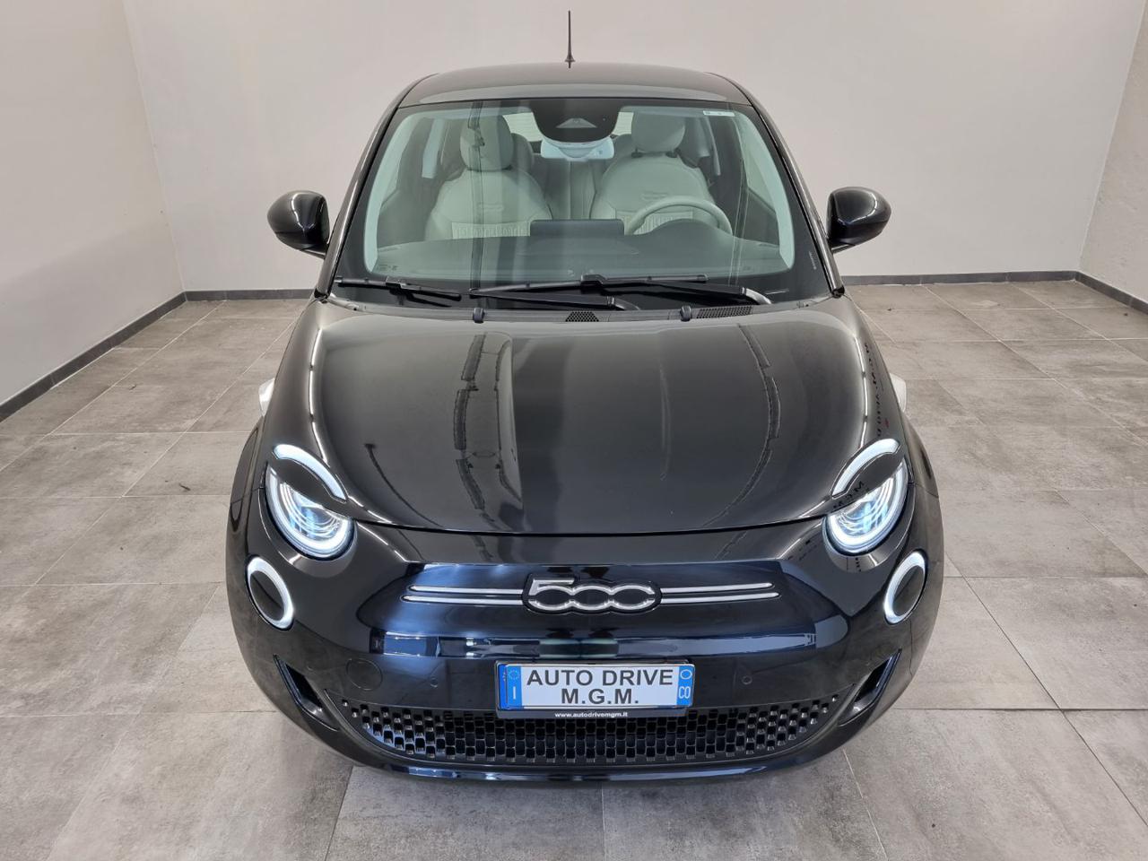 FIAT 500e 3+1 42 kWh La Prima - 35