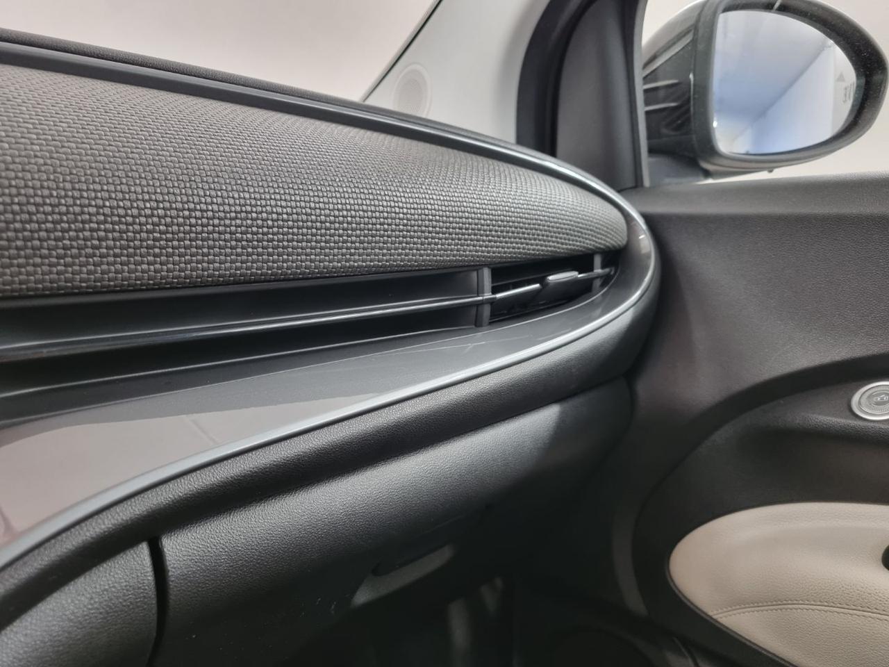 FIAT 500e 3+1 42 kWh La Prima - 42